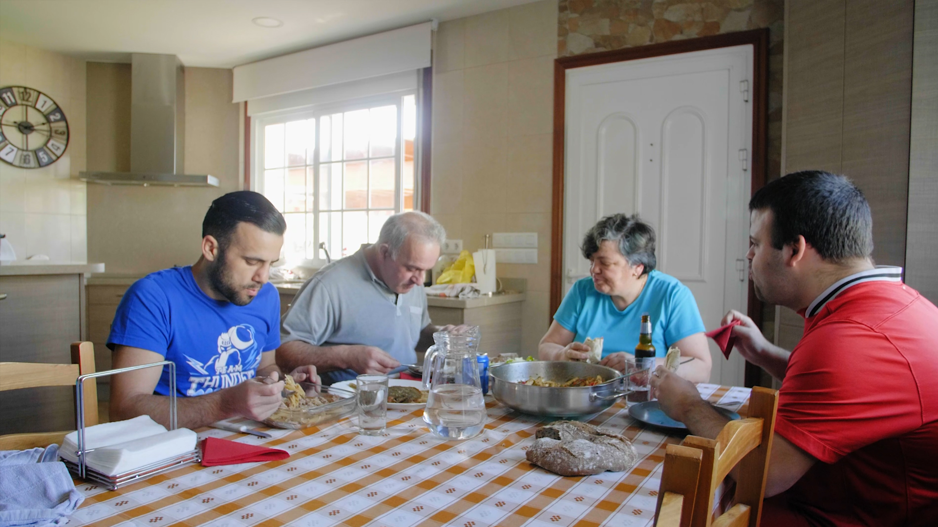 Tráiler de Devolvendo o Golpe, de Trece Amarillo y Carlos Prado, cortometraje que puede ser visto en pantalla grande desde mañana en los mejores cines
