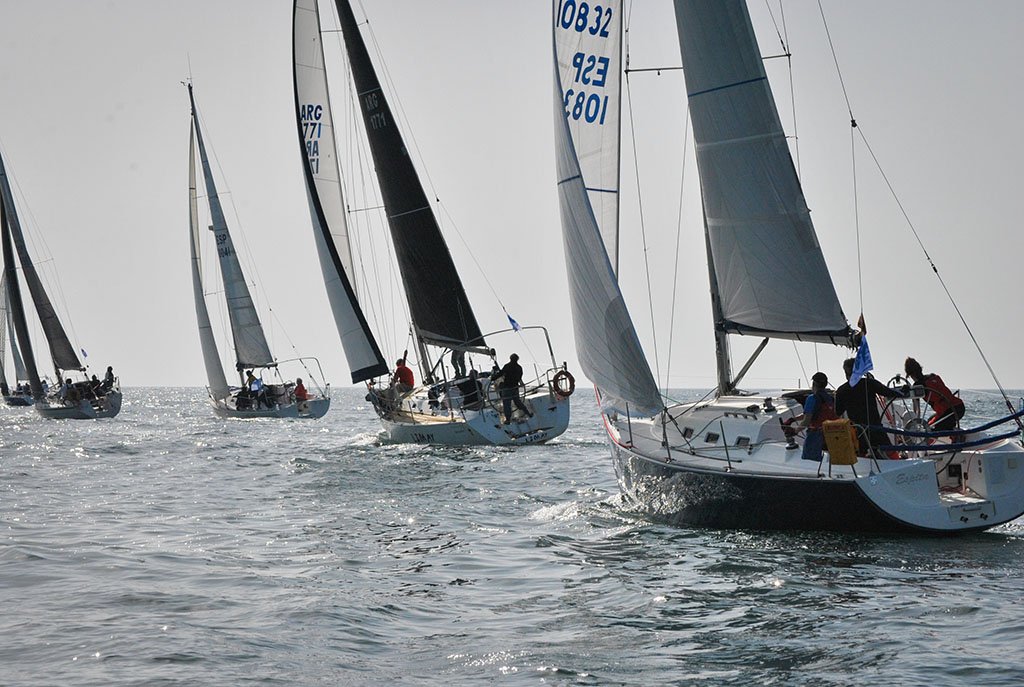 Vuelve el espectáculo de la Vela con la segunda etapa de la Regata Interclubes, esta vez desde Puerto Beluso